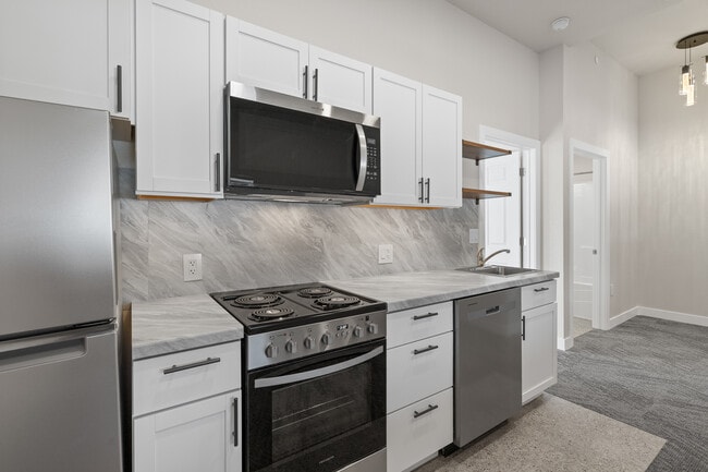 Building Photo - Ponderosa Apartments