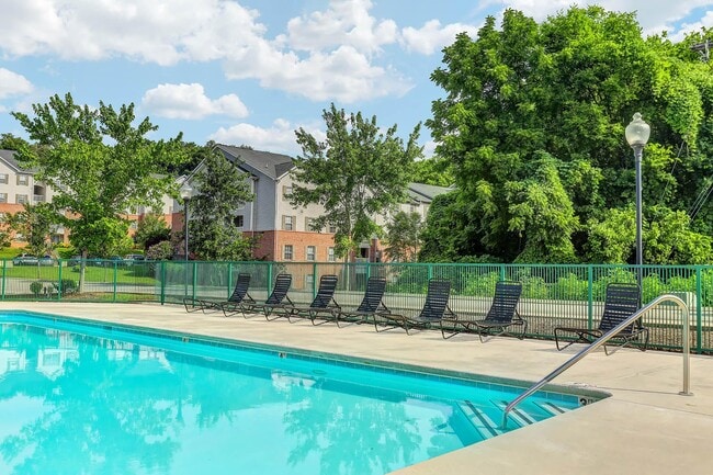 Building Photo - River City North