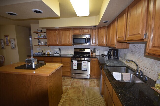 Foto del edificio - 400 Sunset Ln