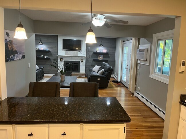 Foto del edificio - 6112 Birchwood Rd