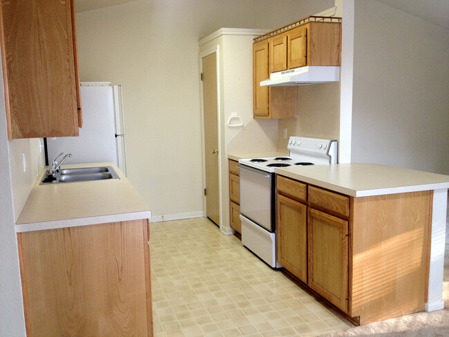 Building Photo - Duplex