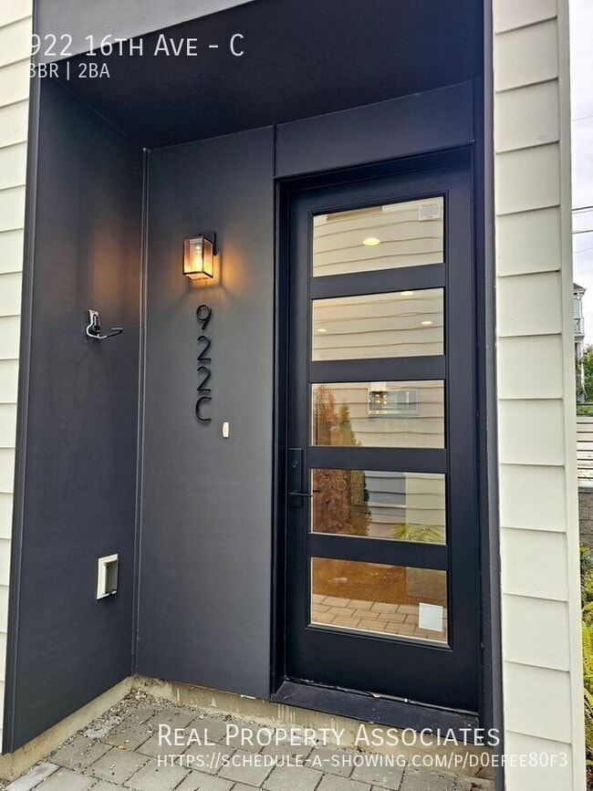 Photo - 922 16th Ave Townhome