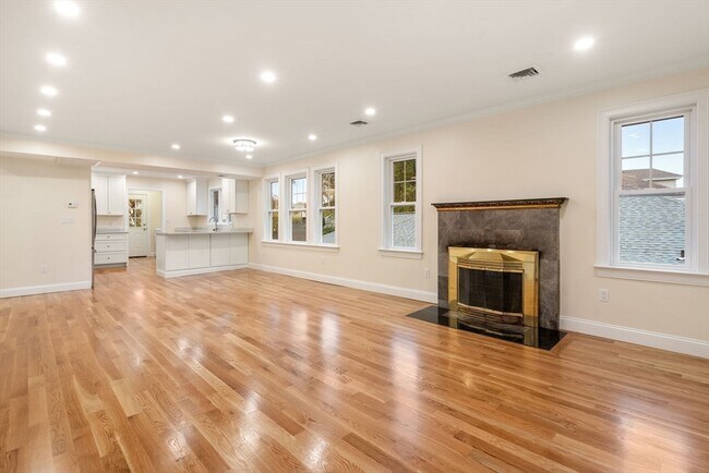 Building Photo - 151 Vassall St