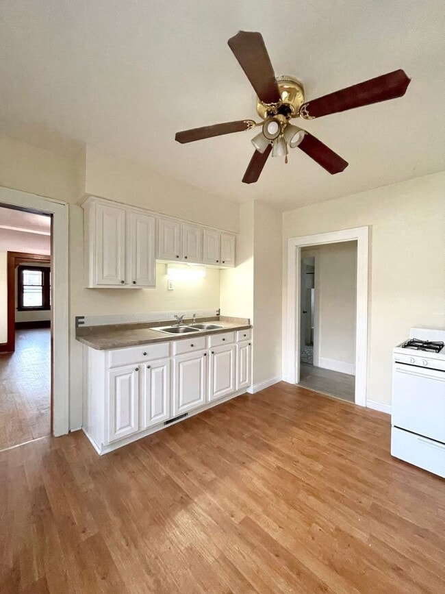 Foto del edificio - 2577 N 52nd St