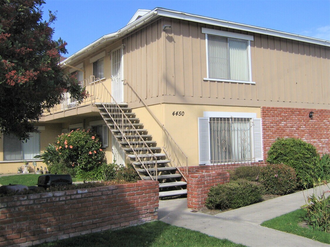 Primary Photo - 4450 Boundary St