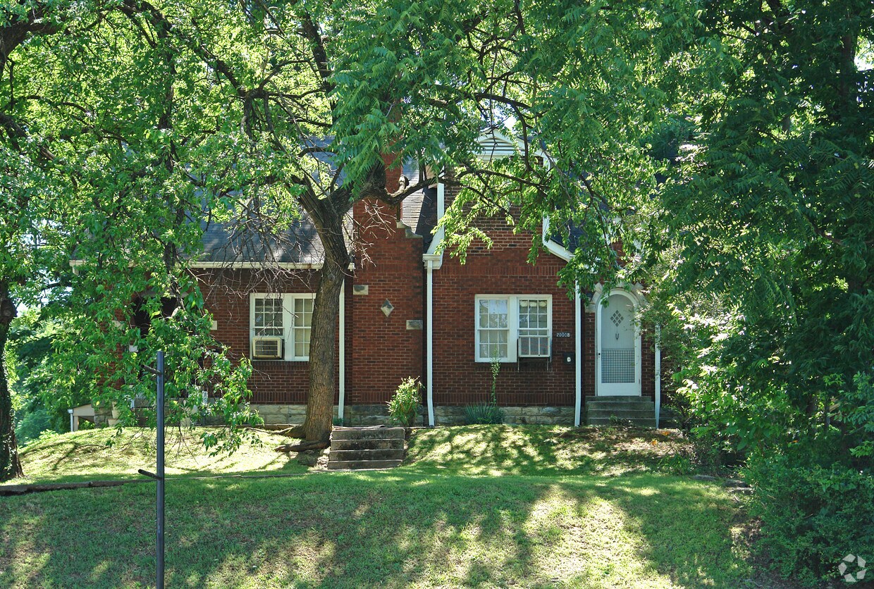 front of bldg obscured by trees. - M. McNamara 6-5-08 - 2000 8th Ave S
