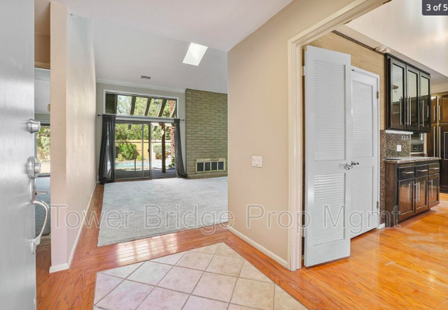 Foto del edificio - 11458 Tunnel Hill Way