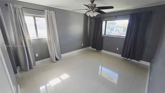 Foto del edificio - 18785 NW 62nd Ave