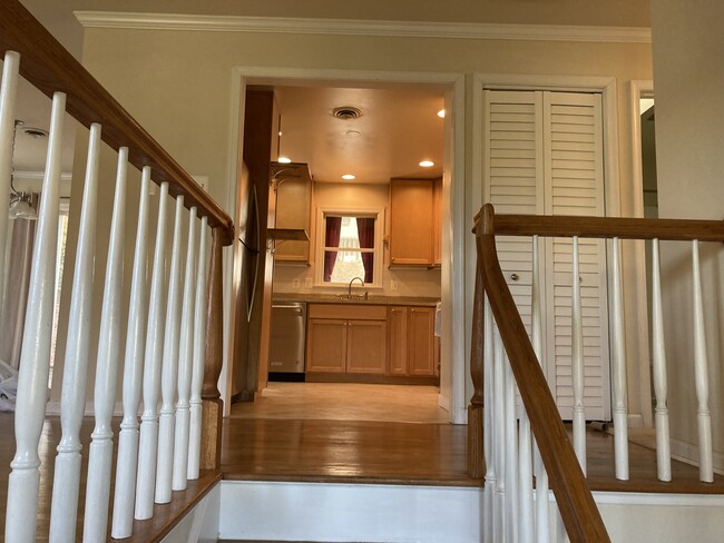 Entrance leads to well appointed kitchen. - 7288 Beechtree Ln