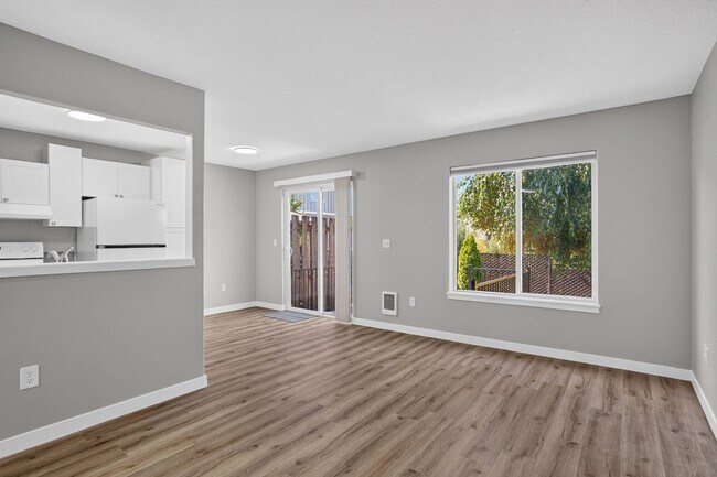 Foto del edificio - 18055 SE Bluff Rd