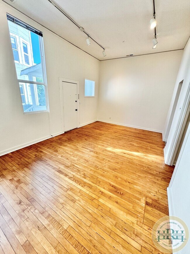 Foto del edificio - 2528-2534 Washington Street