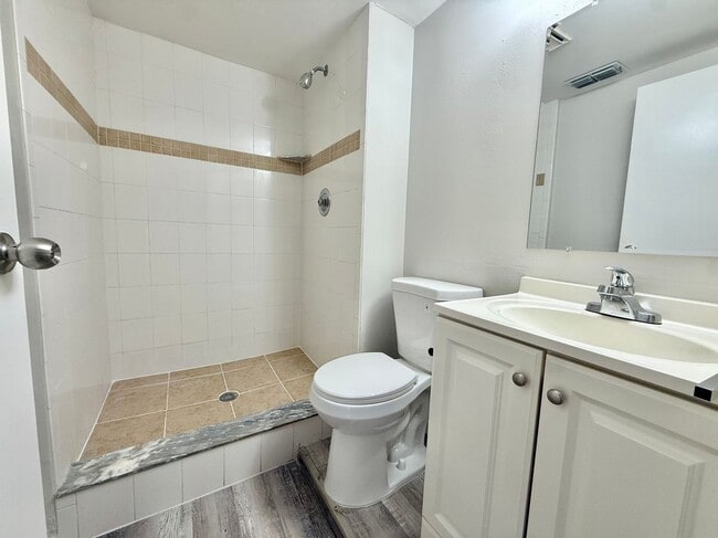 Building Photo - 1228 Pine Sap Ct