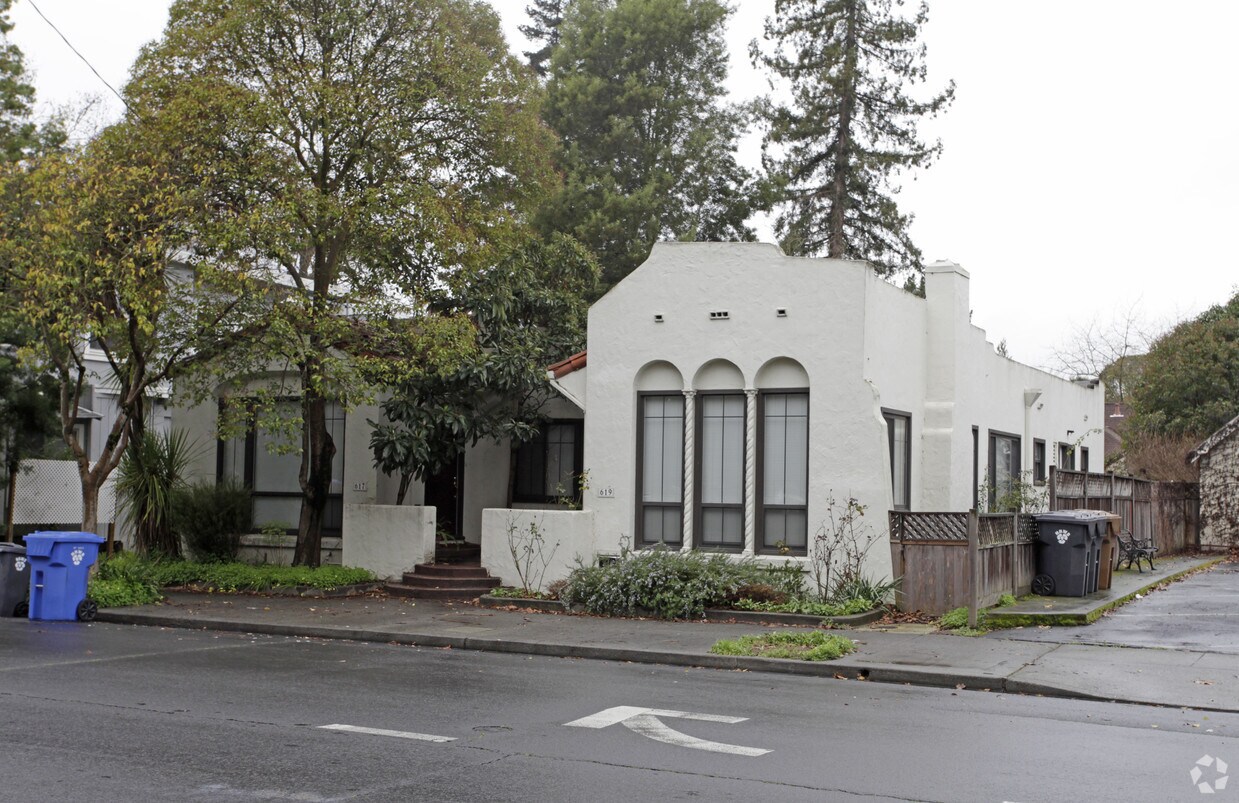 Primary Photo - 617-619 Jefferson St