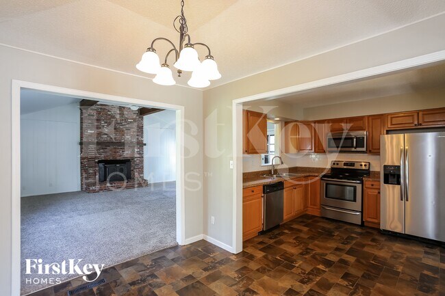 Foto del edificio - 804 NE 74th St