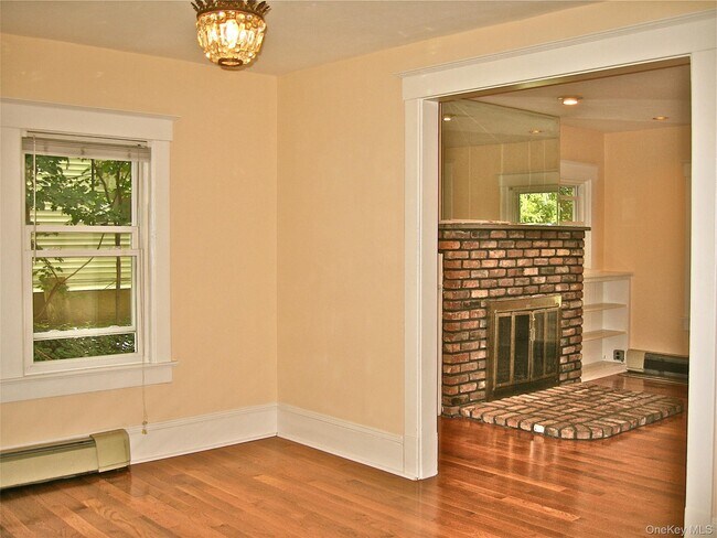 Foto del edificio - 15 Maple Grove St