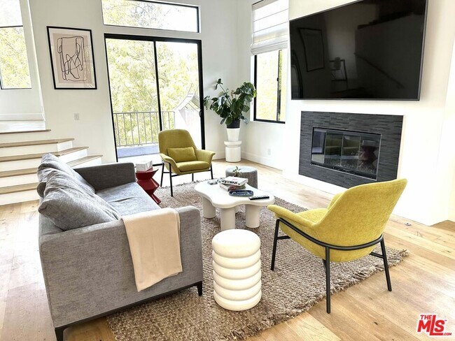 Foto del edificio - 3026 Passmore Dr