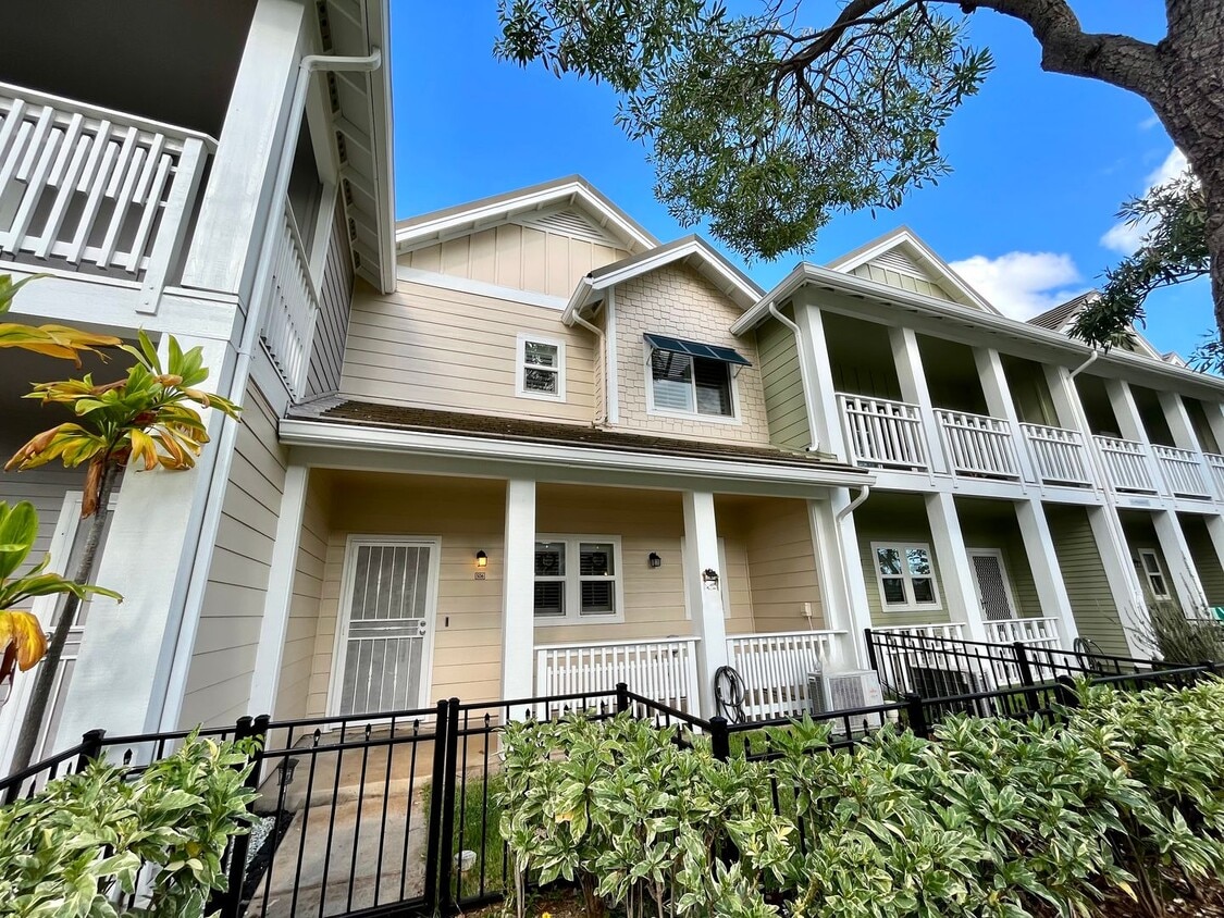 Primary Photo - Charming 3-Bedroom/2.5-Bath - $3500.00 (He...
