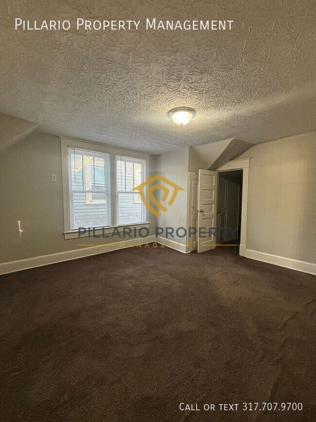 Foto del edificio - 1025 W 35th St