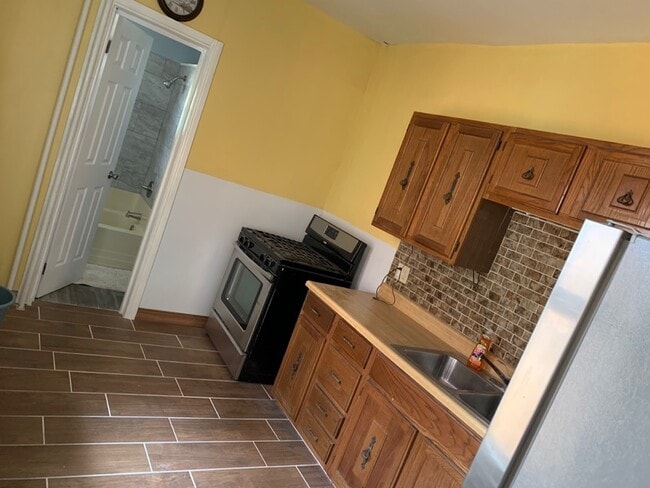 Photo - 1249 Greenwich St House