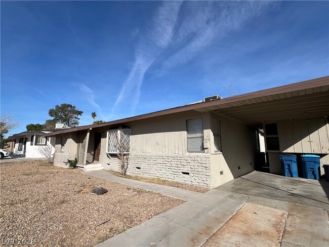 Building Photo - 1425 Wengert Ave