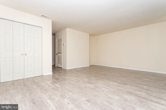 Foto del edificio - 2545 Dupont St