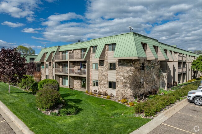 Foto del edificio - Larpenteur Estates 1280, LLC