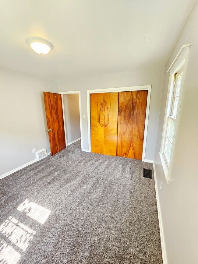 Foto del edificio - 2942 Atwood Terrace