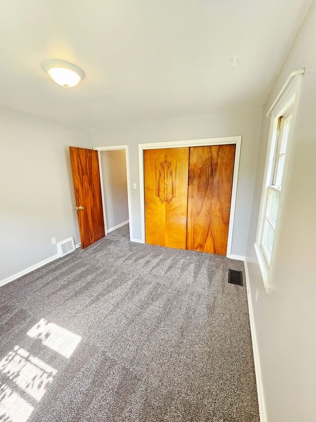Foto del edificio - Renovated 2BR/1BA Home