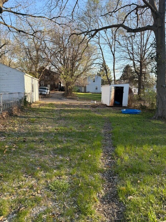 Foto del edificio - 1022 West Adrian G. Hinton Avenue