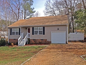 Building Photo - 3809 Fox Hollow