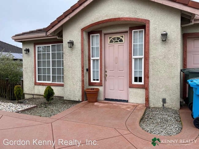 Building Photo - 3 br, 2.5 bath House - 366 Goodwin Drive