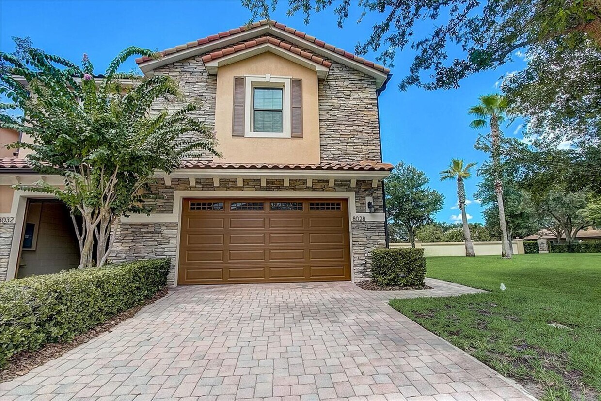 Foto principal - Immaculate 3/2.5 Townhouse in Eagle Creek ...