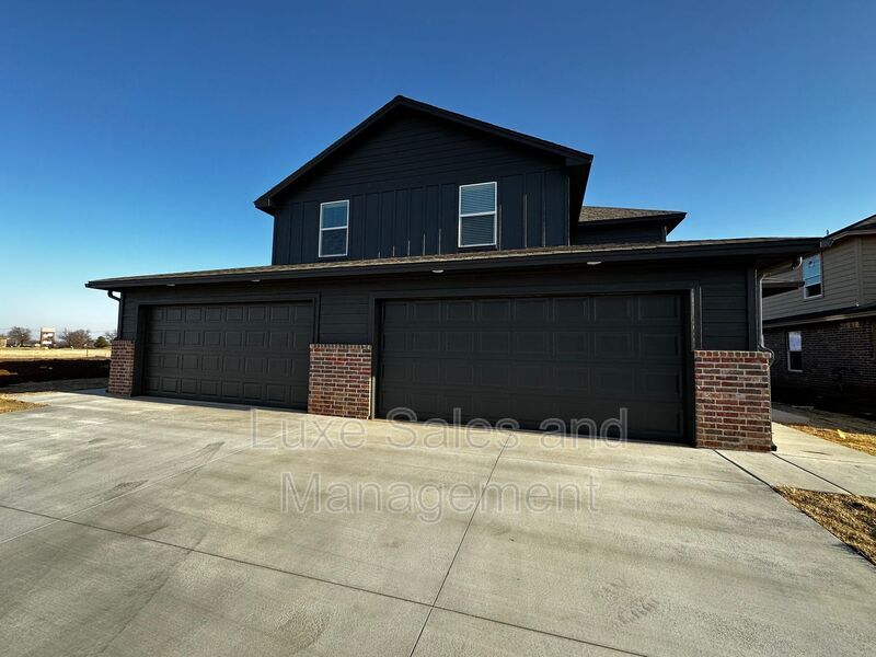 Primary Photo - 10817 NW 119th Place