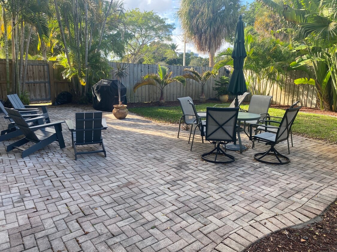 Photo - 309 NE 16th St (Fort Lauderdale, FL)