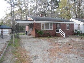 Building Photo - 1024 Proctor St