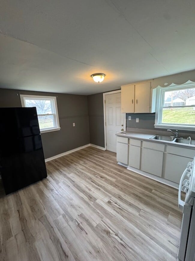 Building Photo - 2717 Clara Ave