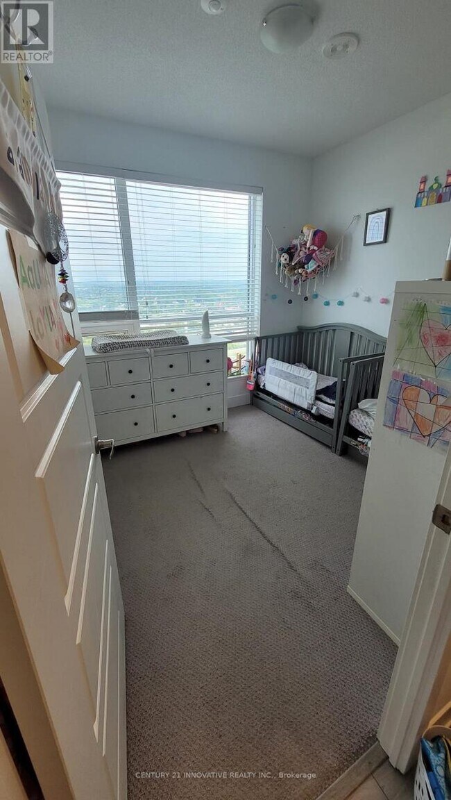 Photo du bâtiment - 1255 Bayly St