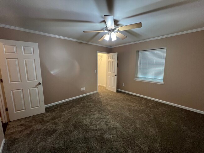 Building Photo - Walston Bridge Apartments