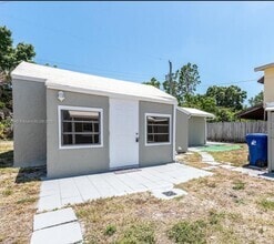 Building Photo - 500 SW 10th St