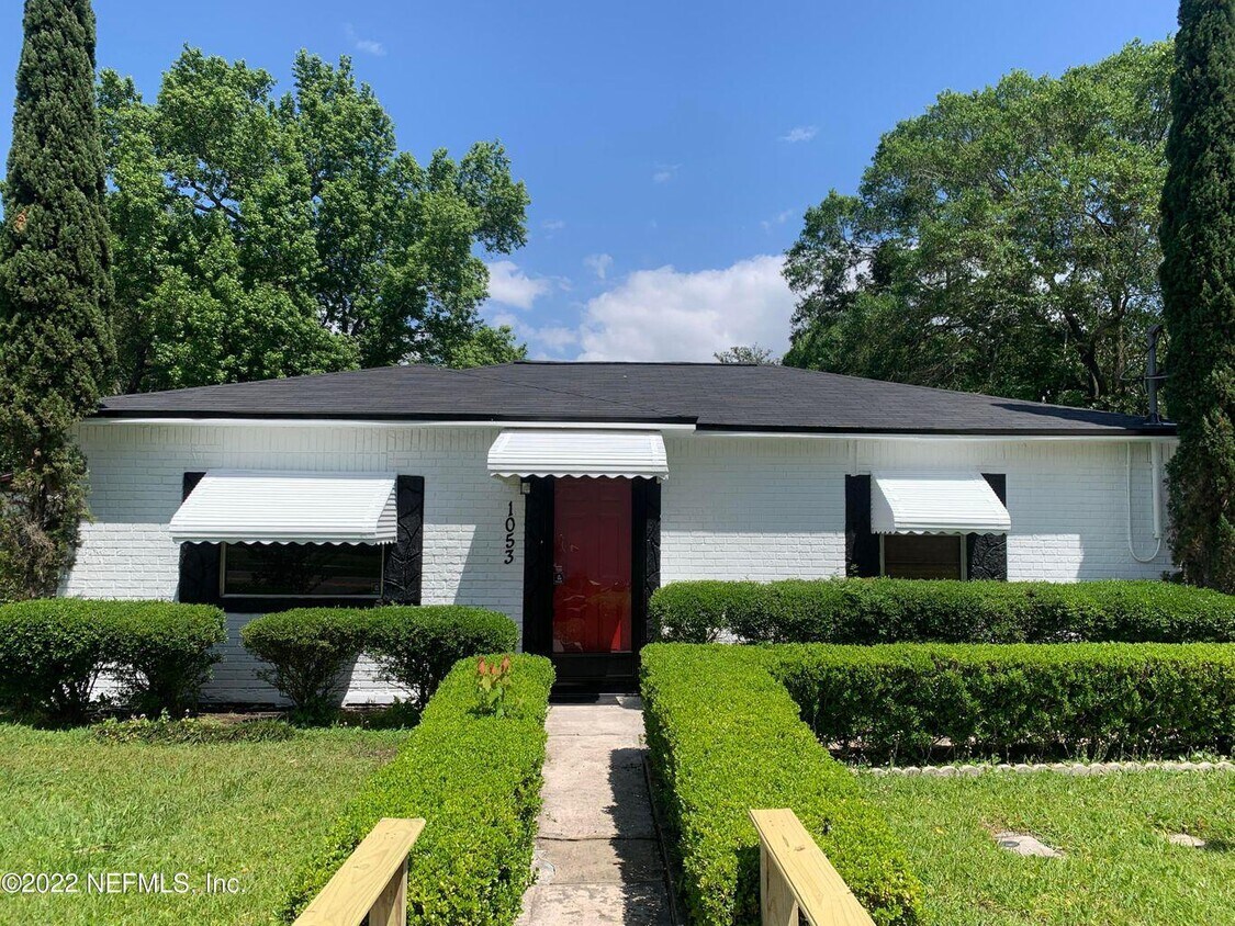 Foto principal - 1053 Ellis Rd S