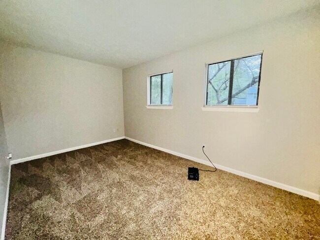 Building Photo - 6708 Paloverde Ln