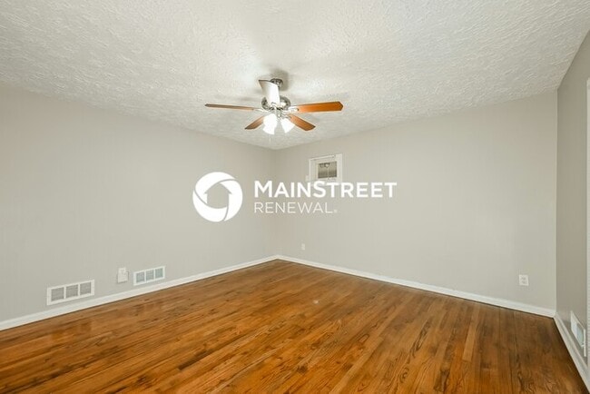 Photo - 3 Bedroom Pet-Friendly Home in CLARKSTON, GA with Main Street Renewal