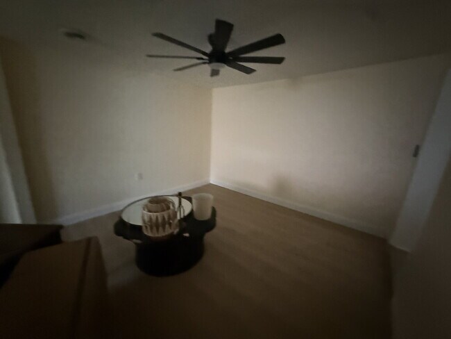 Foto del edificio - NEWLY RENOVATED 2 BEDROOM, 1 BATH HOME – 1...