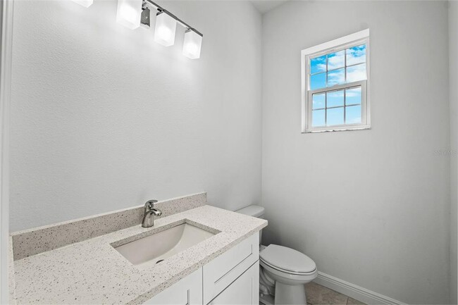 Building Photo - 5732 Biscayne Ct