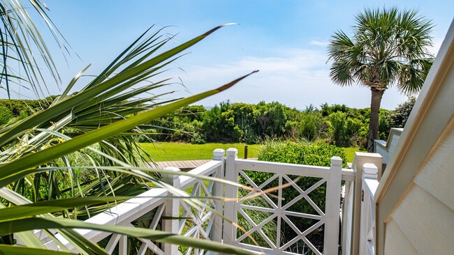 Building Photo - 1029 Debordieu Blvd