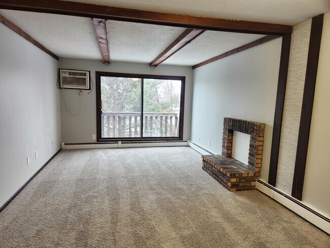 Foto del edificio - 7254 72nd Ln N
