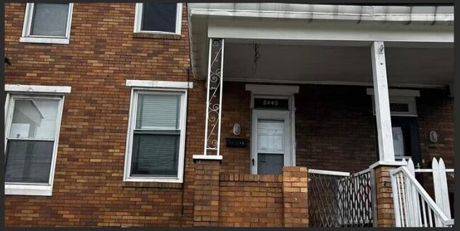 Washington blvd - Washington blvd House