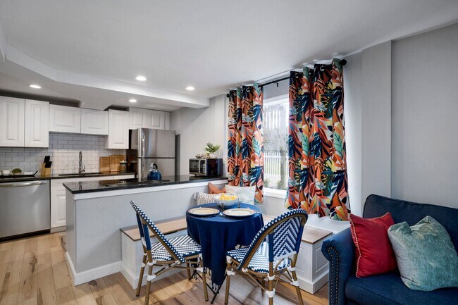 Foto del edificio - 4705 Hollingsworth Ave