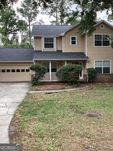 Building Photo - 209 Hallowes Dr
