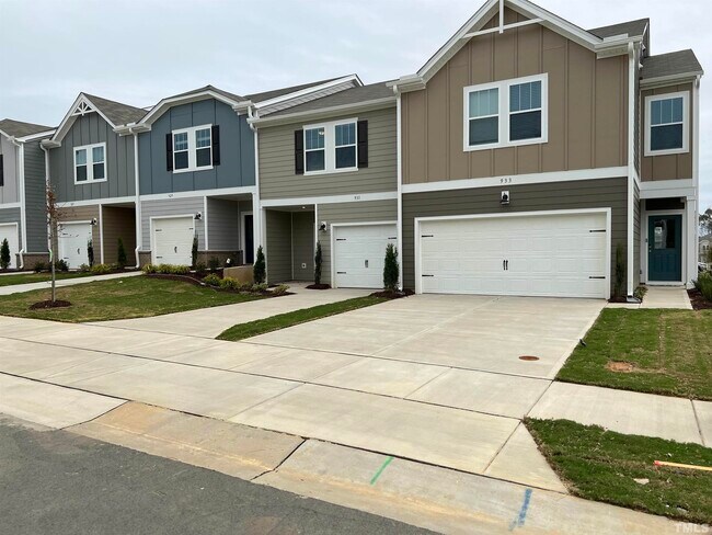 Building Photo - 931 Clearhaven Ln